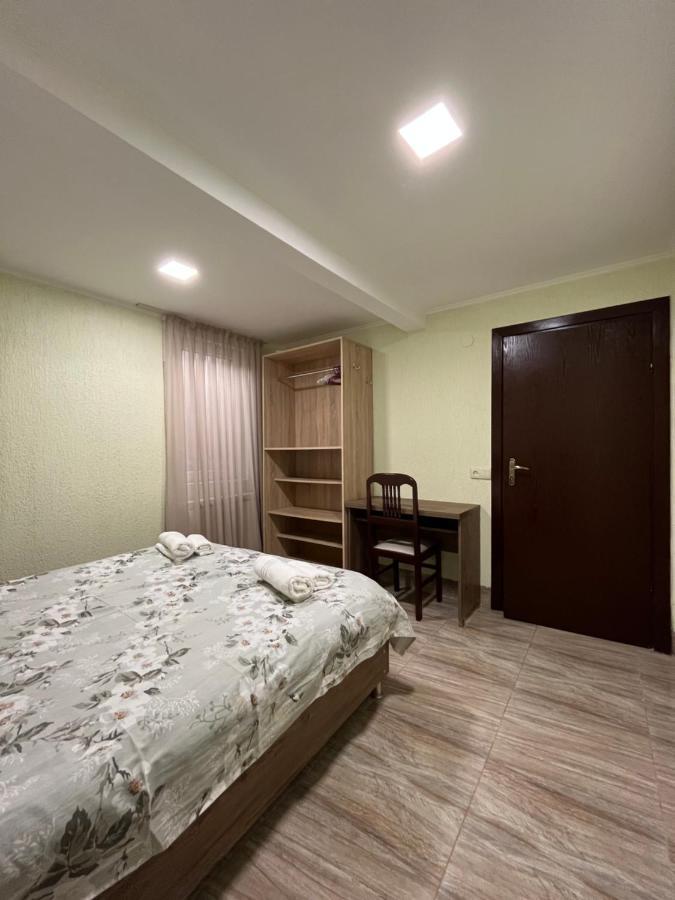 House On Ganja Street Hotel Kutaisi Exterior foto